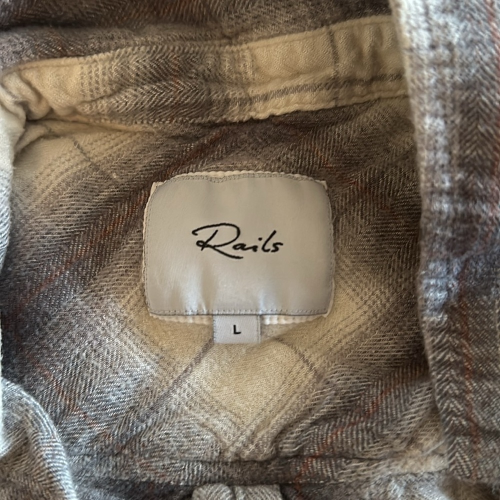 Rails plaid button down shirt size Large - Picture 4 of 5
